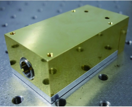 End-pumped DPSS Laser